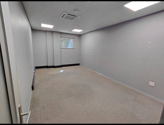 2,002M² OFFICE TO LET IN WATERFALL